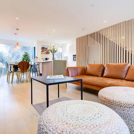 Neoteric Home Wimbledon Village London Exterior photo